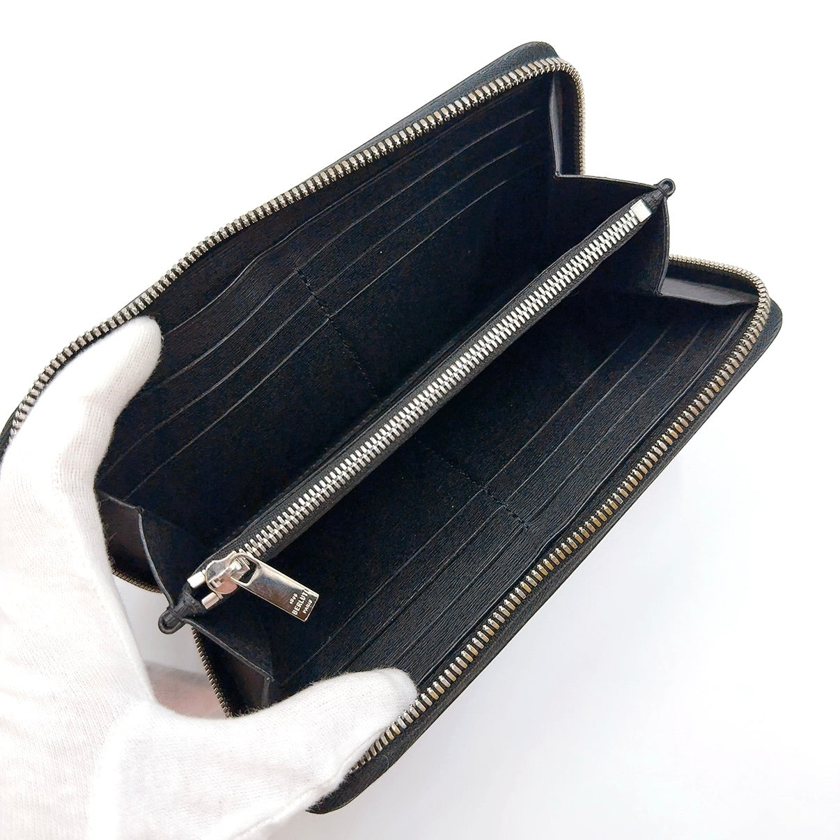 ベルルッティ カリグラフィ レザー ラウンドジップウォレット パープル B2752
