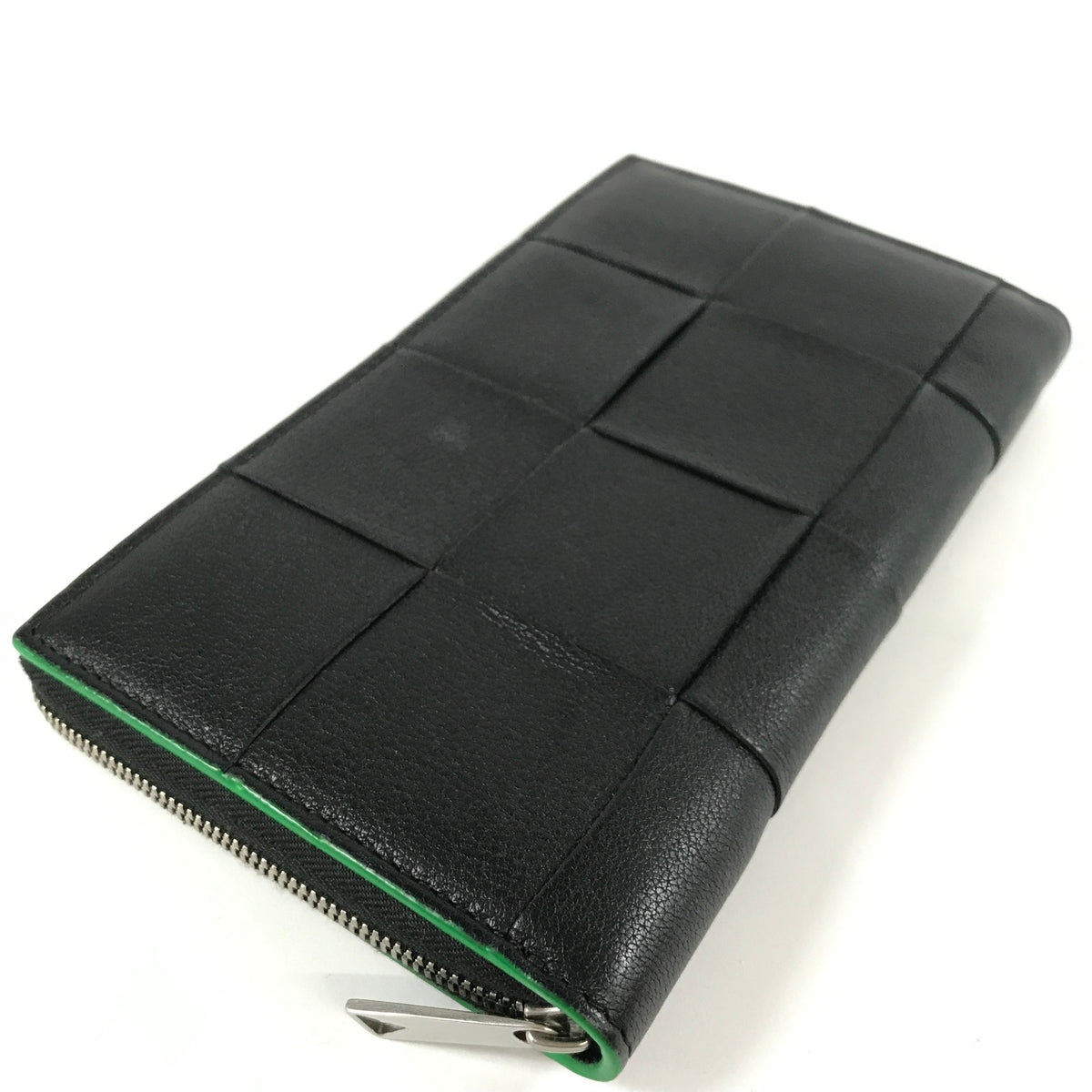 E4790 ボッテガヴェネタ マキシイントレ 長財布 ラウンドジップ レザー RFID ブラック