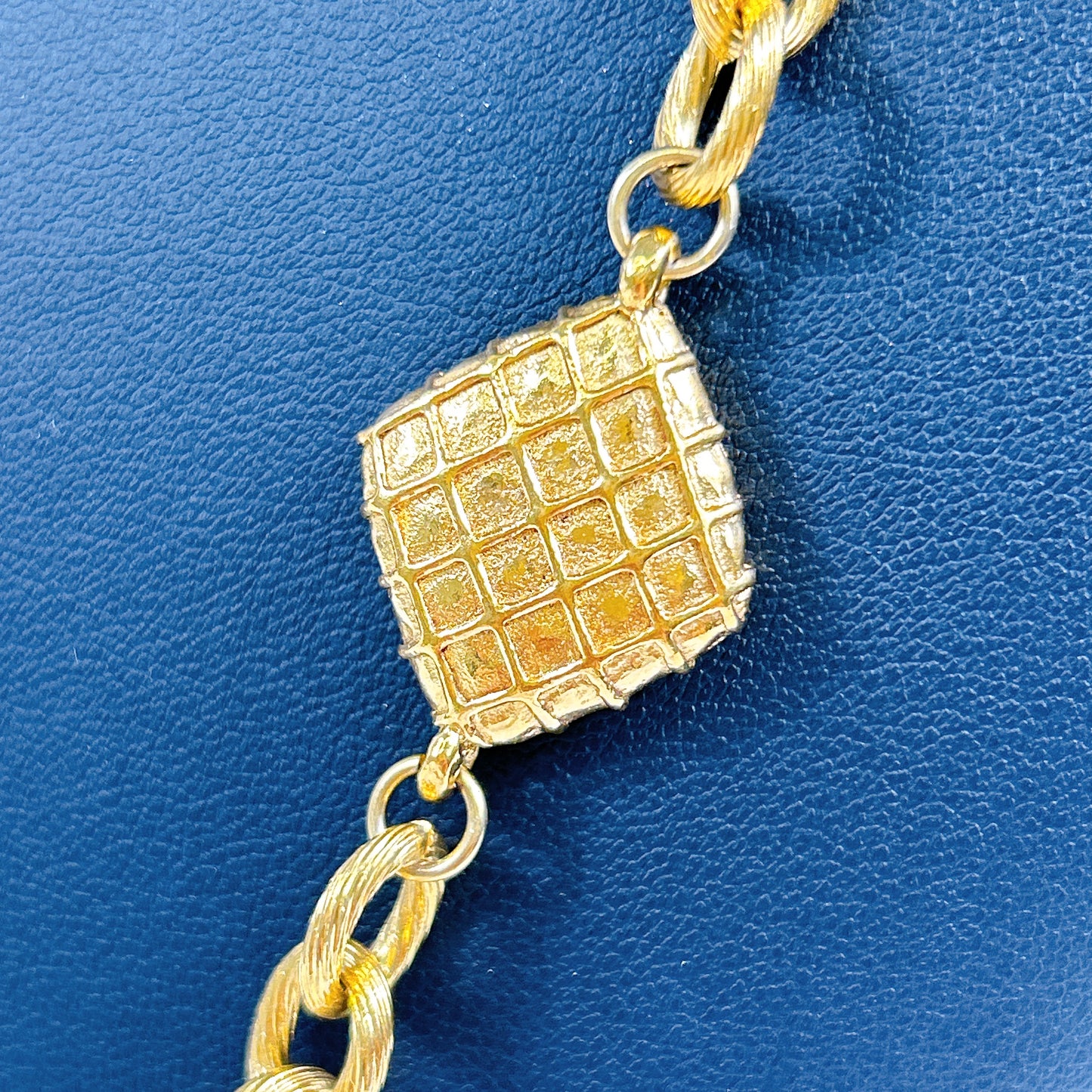 B1688 シャネル ネックレス ロング ヴィンテージ ゴールド 刻印あり