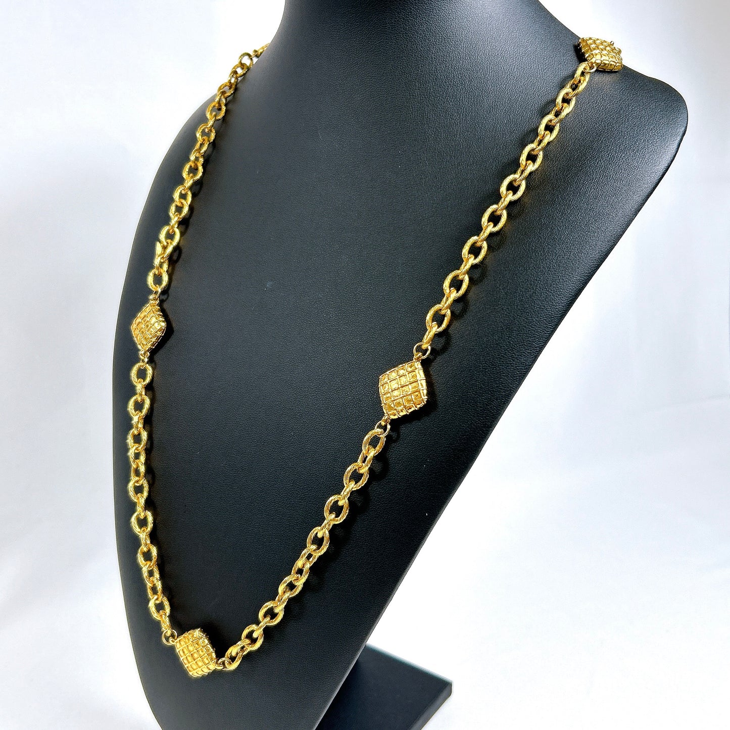 B1688 シャネル ネックレス ロング ヴィンテージ ゴールド 刻印あり