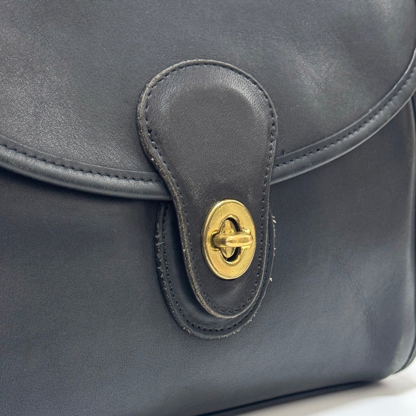 COACH オールドコーチ ショルダーバッグ ブラック B2869