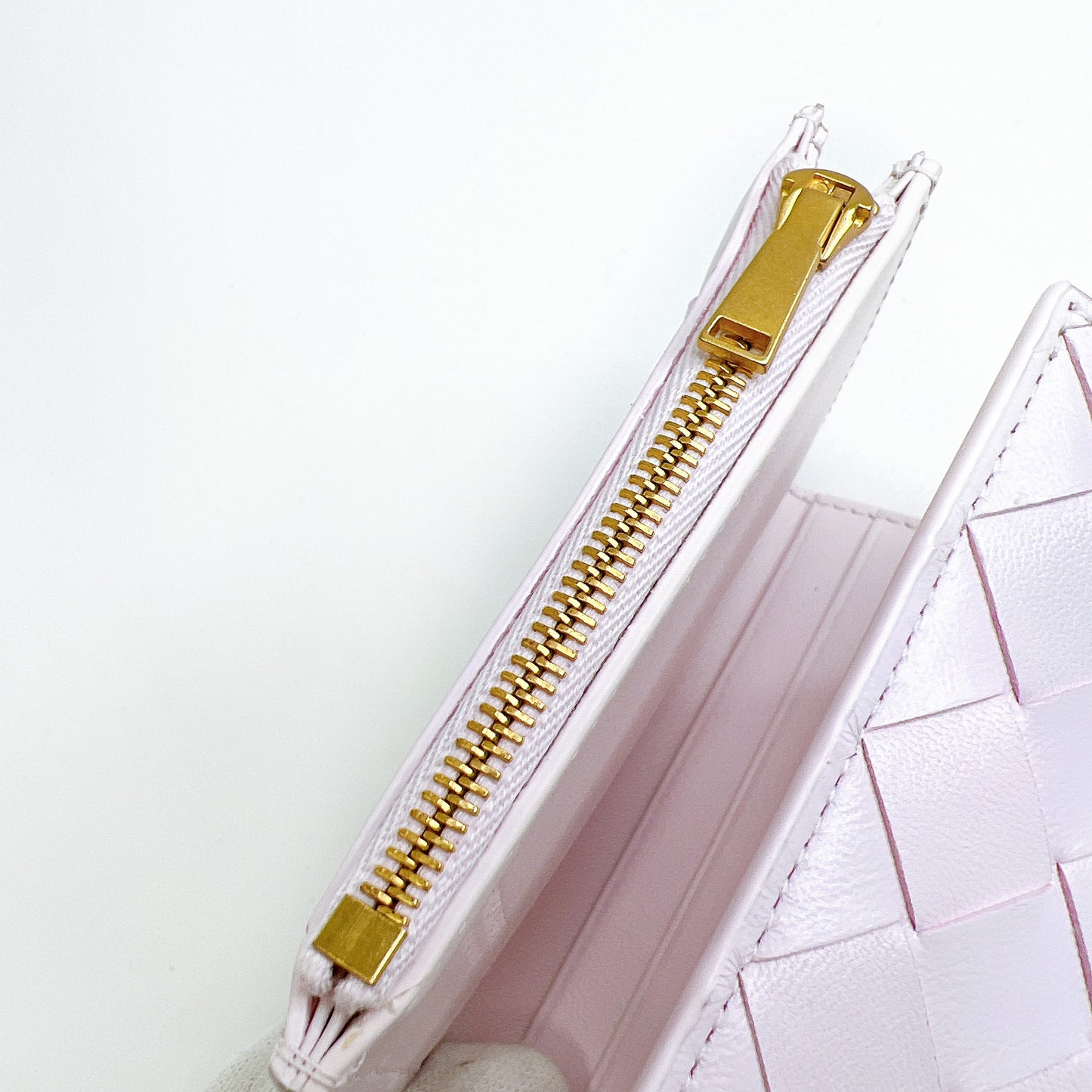 A3151 ボッテガヴェネタ マキシイントレチャート 薄ピンク 三つ折り財布