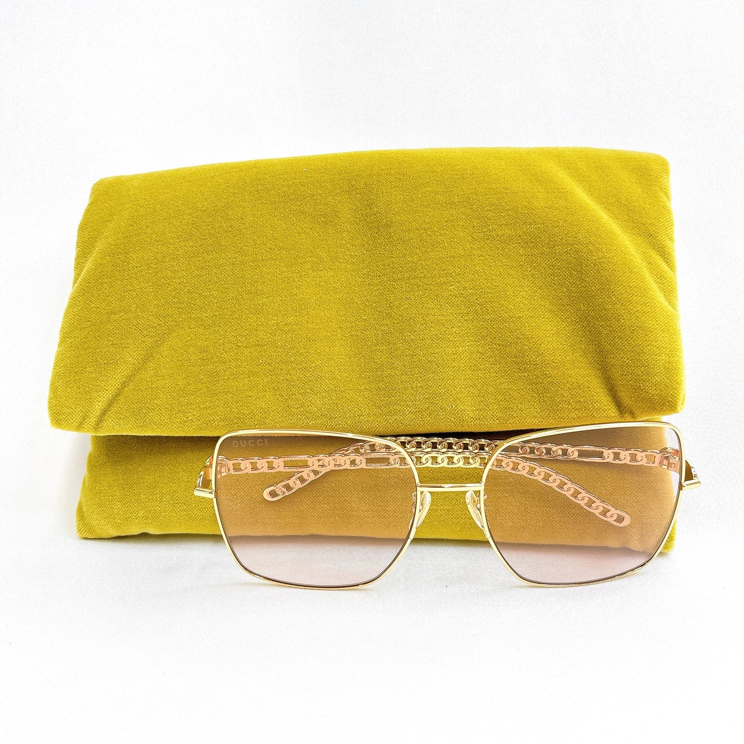 B1367 グッチ スクエアーフレーム サングラス GGマーク