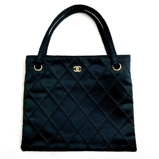 B1060 シャネル ココマーク マトラッセ サテン ハンドバッグ ラインストーンブラック