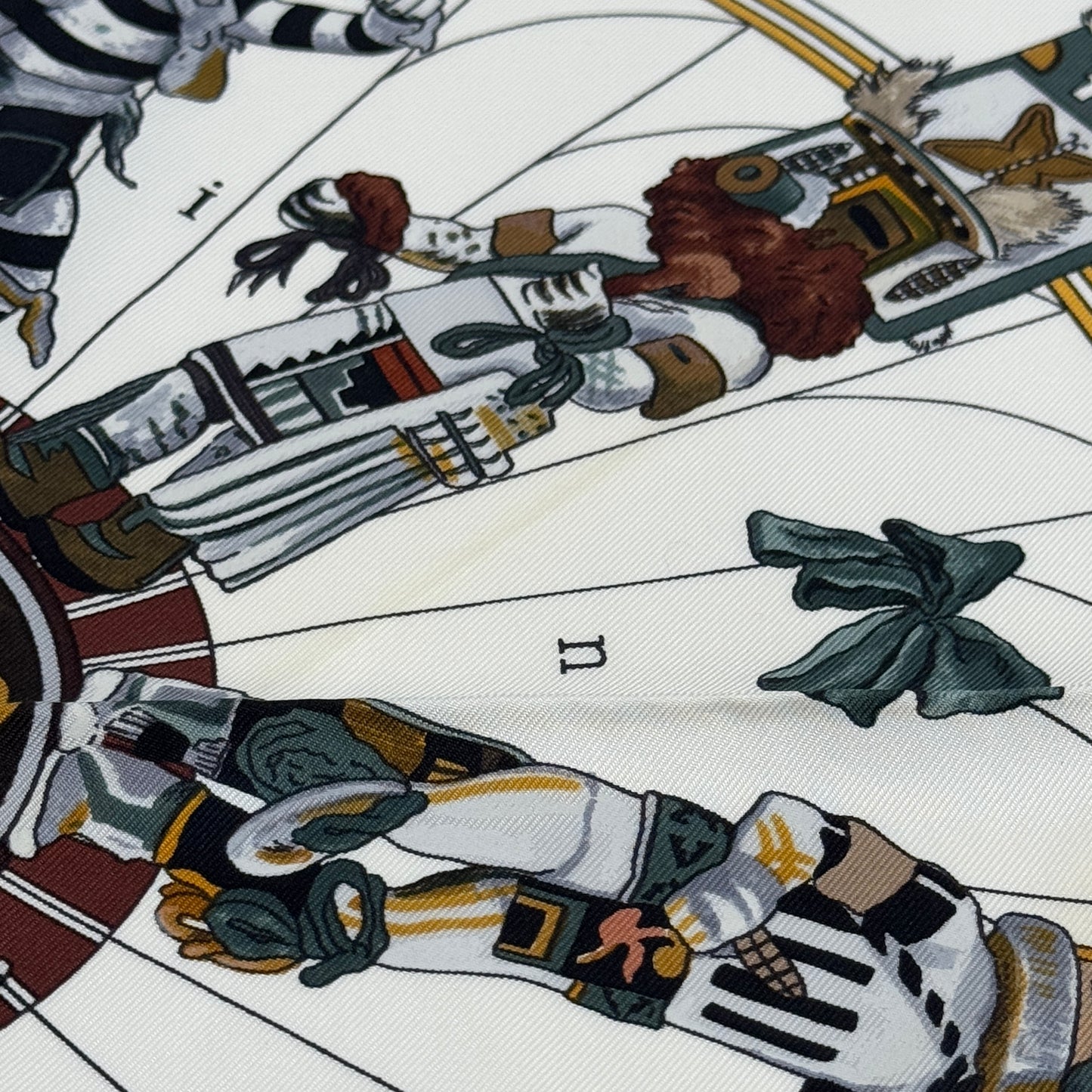 エルメス スカーフ カレ90 Kachinas カチナ 民族 ホピ族 シルク E1026