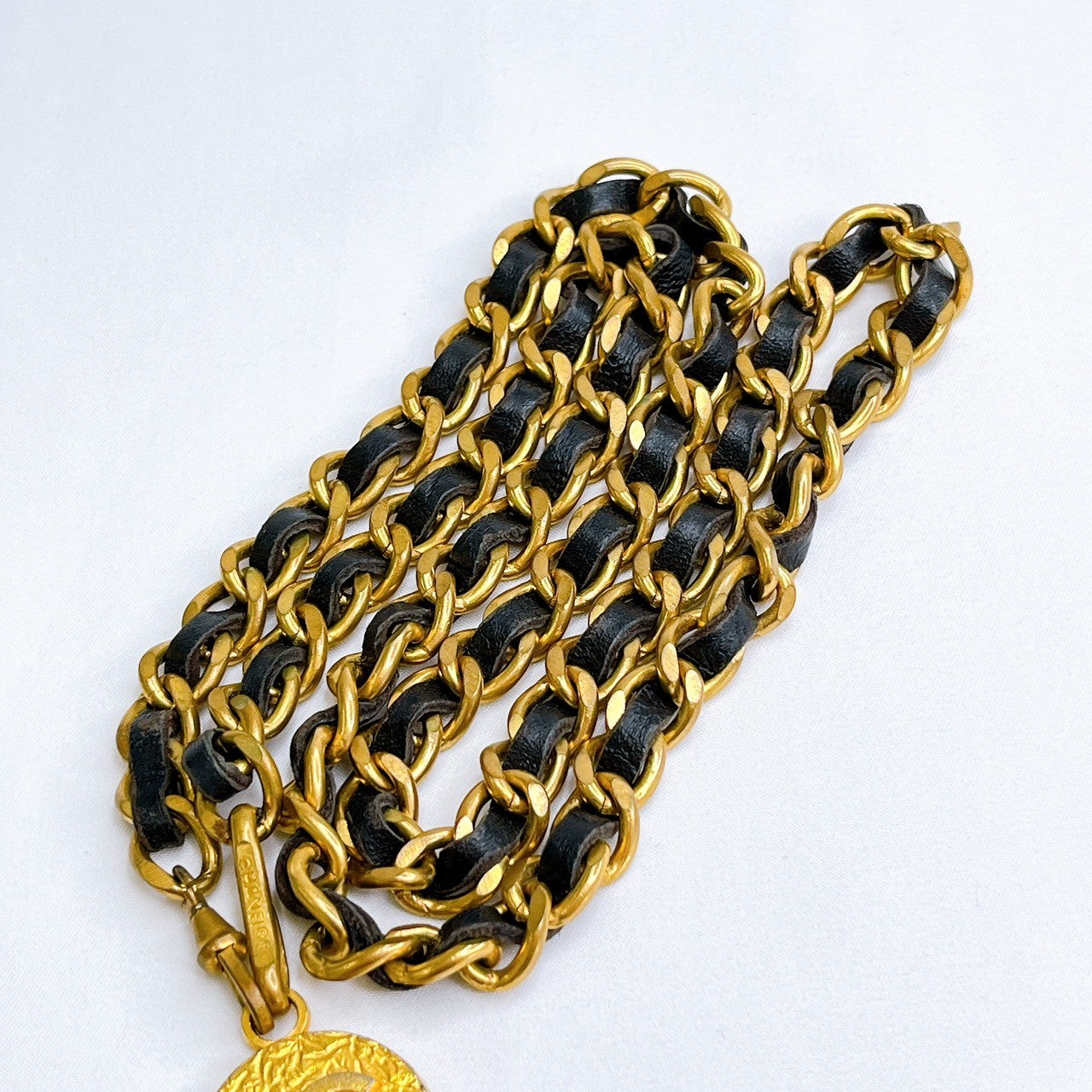 A3031 シャネル ココマーク レザー チェーンベルト ブラック × ゴールド