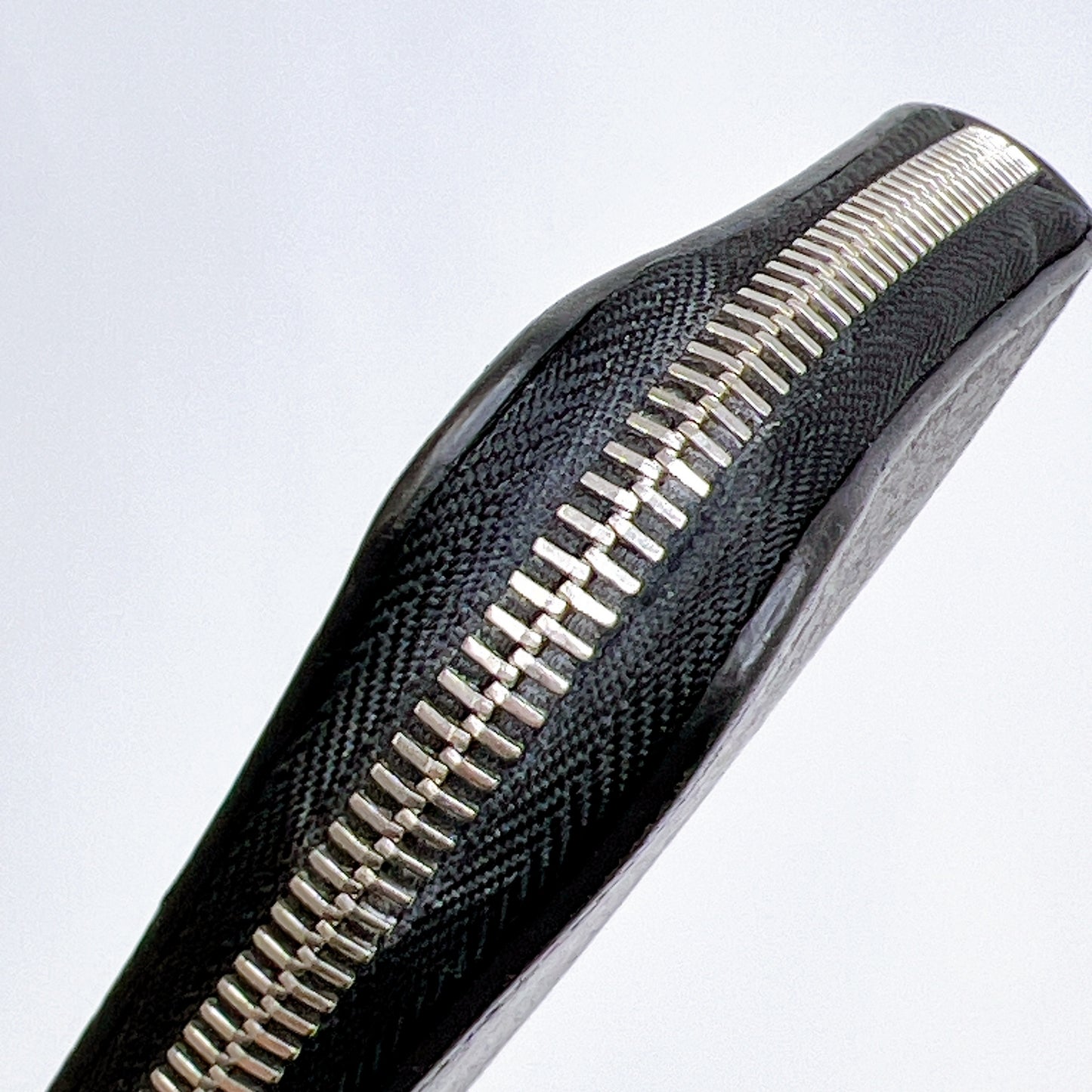 A3155 ヴィトン トリヨン ジッピーウォレットヴェルティカル M58412 長財布