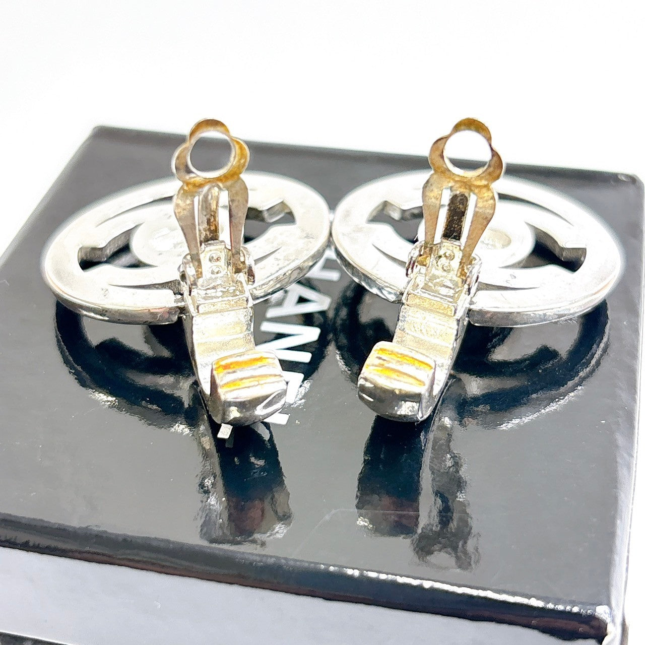 B0319 シャネル ココマーク ターンロック イヤリング 97P マメ有 シルバー