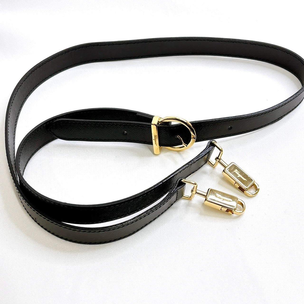 B0642 フェラガモ ガンチーニ 2way サフィアーノ ハンドバッグ ブラック