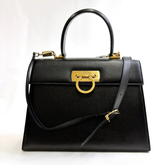 B0642 フェラガモ ガンチーニ 2way サフィアーノ ハンドバッグ ブラック