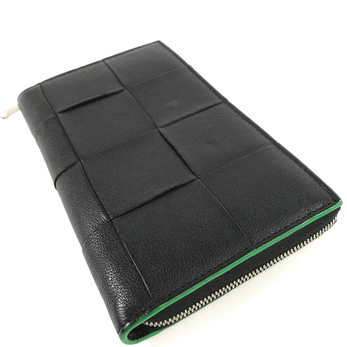 E4790 ボッテガヴェネタ マキシイントレ 長財布 ラウンドジップ レザー RFID ブラック