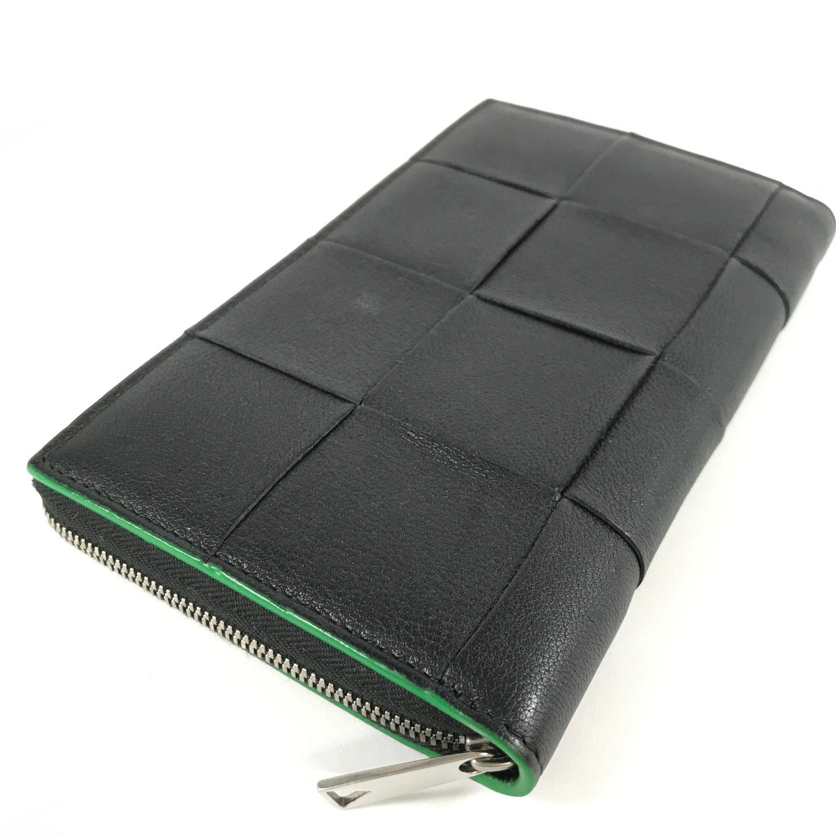 E4790 ボッテガヴェネタ マキシイントレ 長財布 ラウンドジップ レザー RFID ブラック