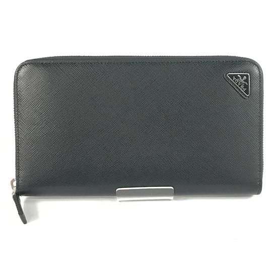 E4366 プラダ 未使用品 2ML188 サフィアーノ ブラック レザー トライアングル ラウンドファスナー メンズ 長財布 RFID