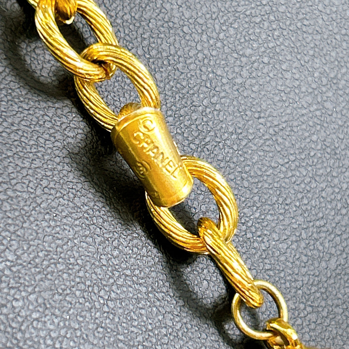 B1688 シャネル ネックレス ロング ヴィンテージ ゴールド 刻印あり