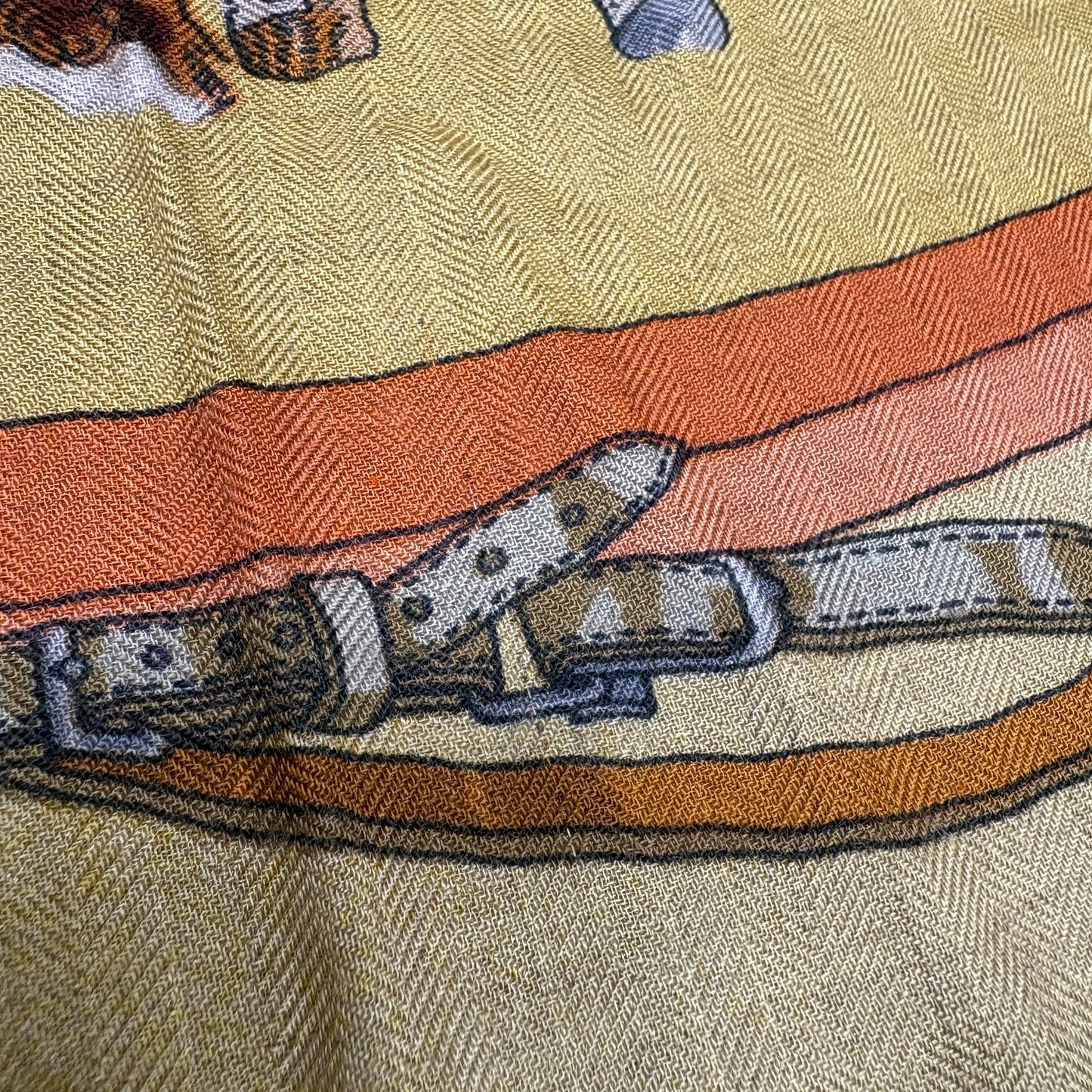 E2521 エルメス カレジェアン カレ140 去年の雪 シルク×カシミヤ イエロー