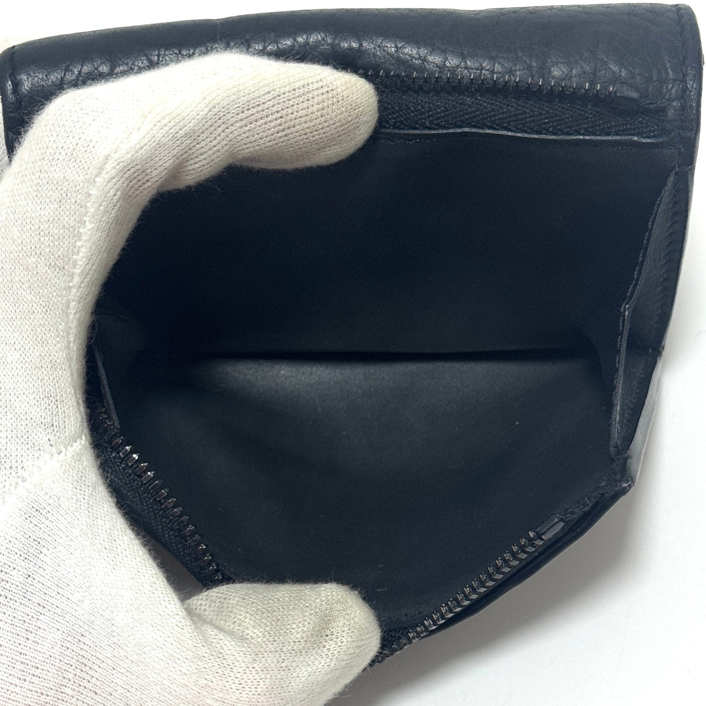 ルイヴィトン LV M82556 モノグラムアンプ ラント ポルトフォイユ パイロット 折り財布 B3508
