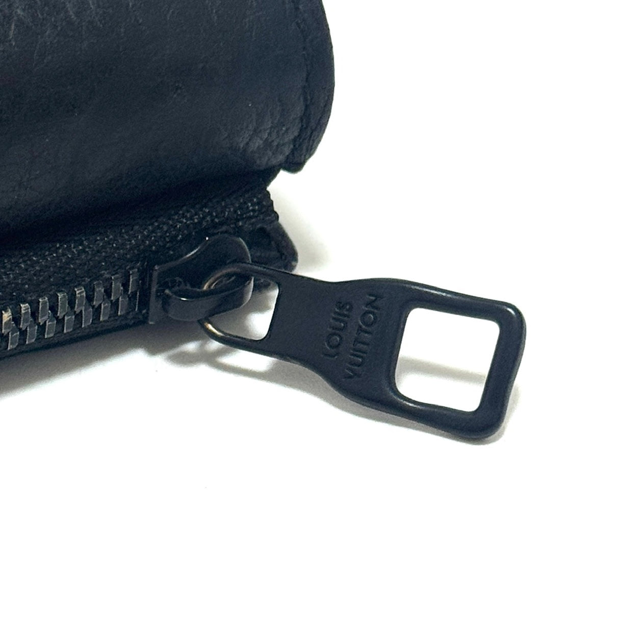ルイヴィトン LV M82556 モノグラムアンプ ラント ポルトフォイユ パイロット 折り財布 B3508