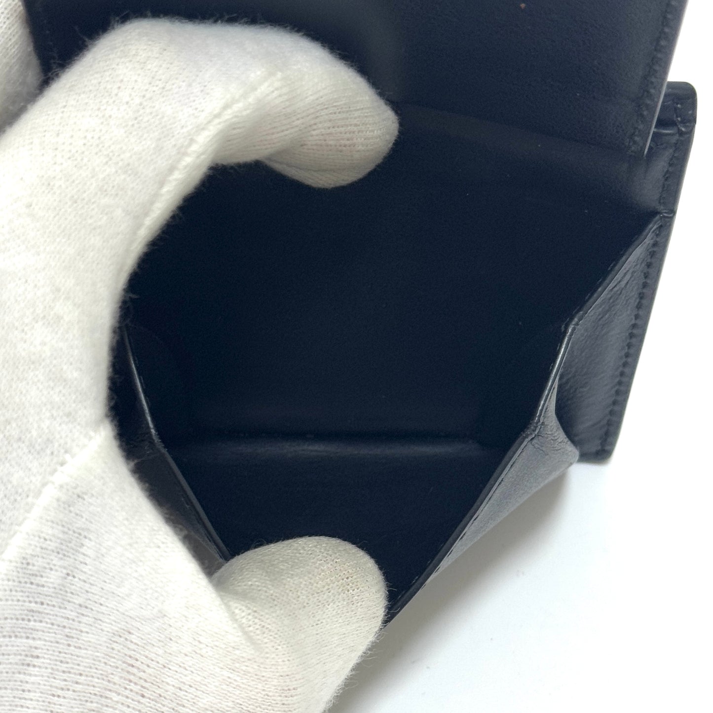 ボッテガヴェネタ マキシイントレチャート カセット レザー 二つ折り財布 ICチップ ブラック E1784