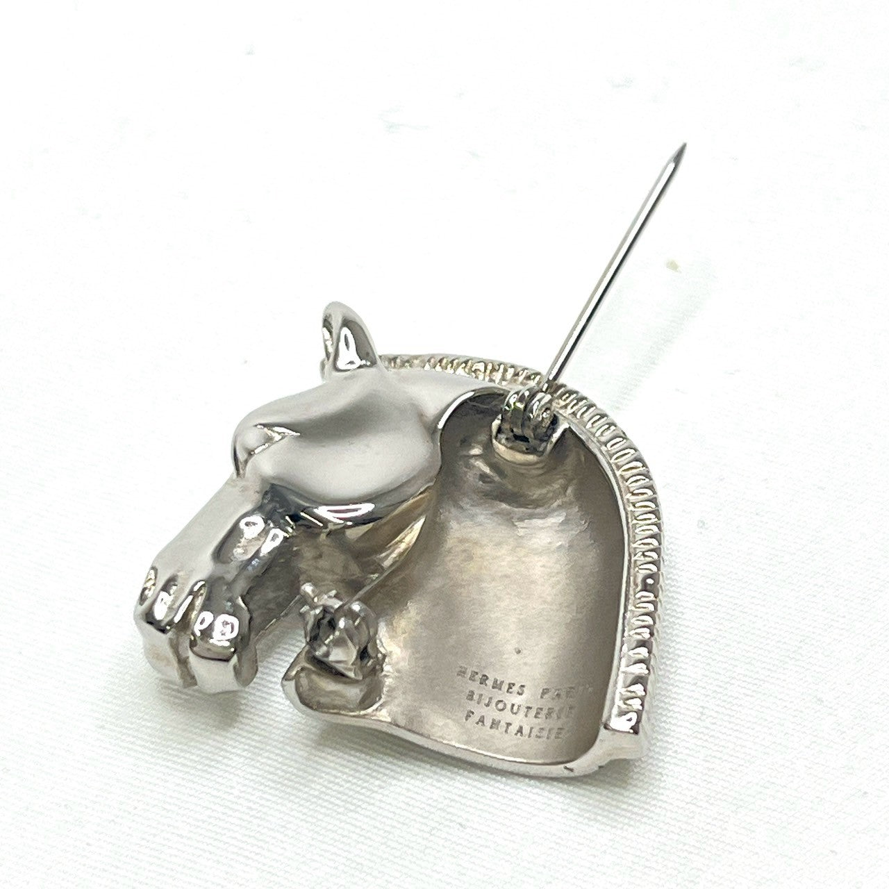 B0630 エルメス ブローチ ホースヘッド シュバル シルバー