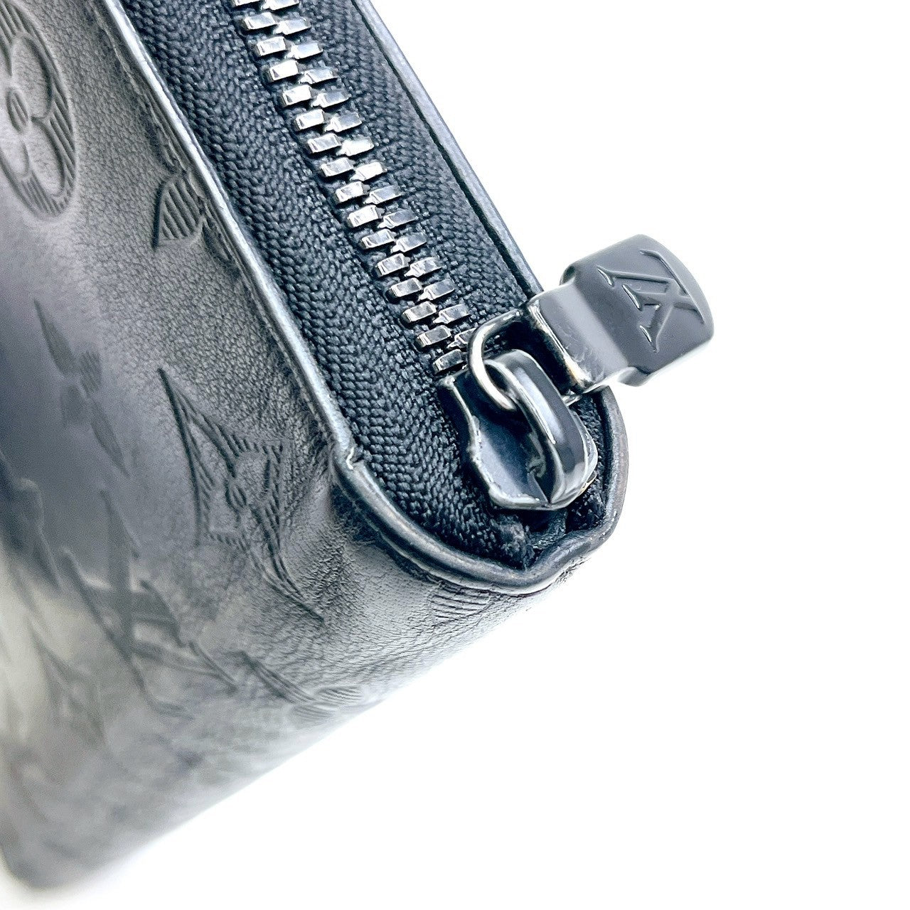 B0692 ルイヴィトン モノグラム シャドウ ジッピーヴェルティカル ブラック 長財布 RFID