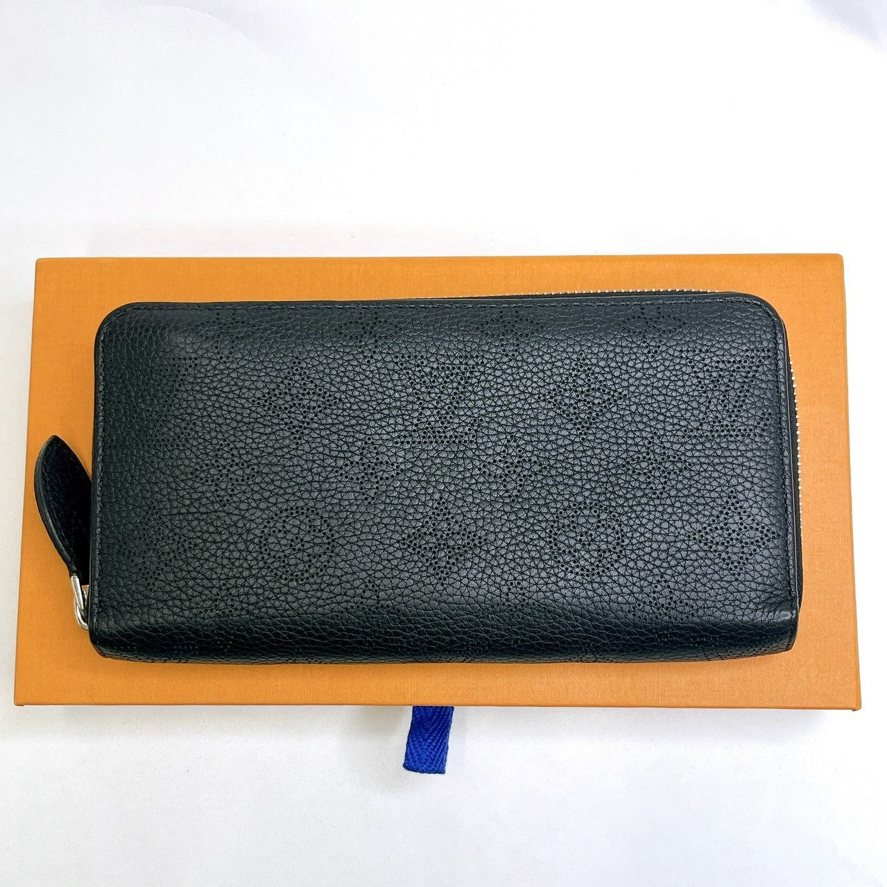 B0716 ルイヴィトン ジッピーウォレット マヒナ ノワール 長財布 ラウンドジップ シリアル:TN1115