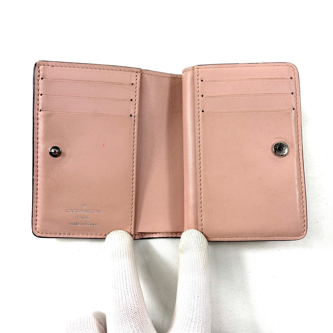 E2582 ルイヴィトン 財布 モノグラム マヒナ ポルトフォイユクレア ピンク